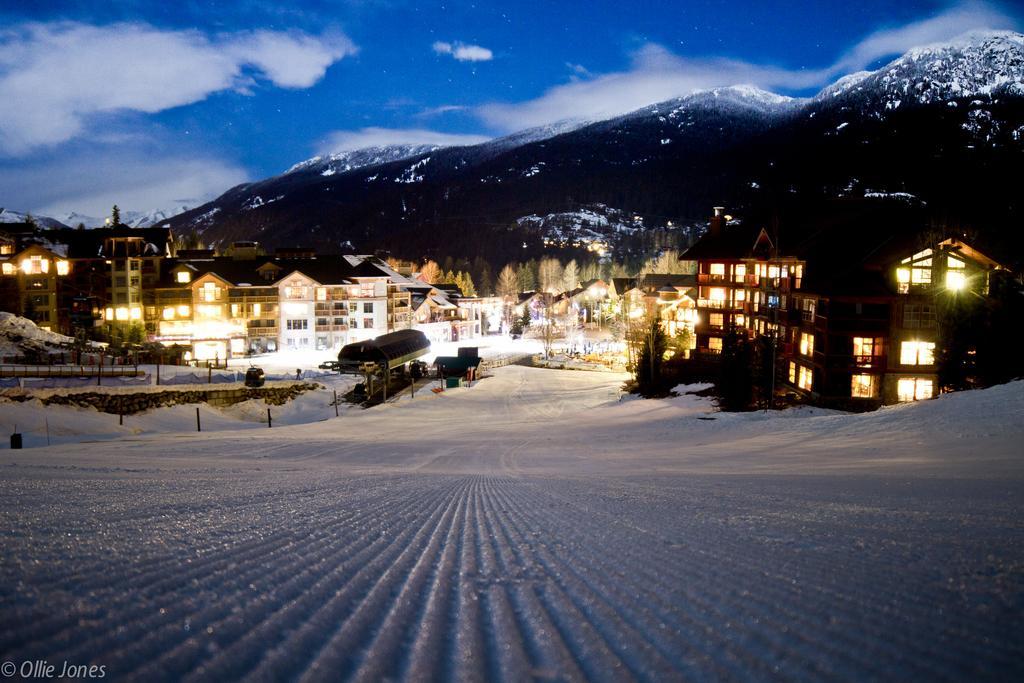 First Tracks Lodge Γουίστλερ Εξωτερικό φωτογραφία